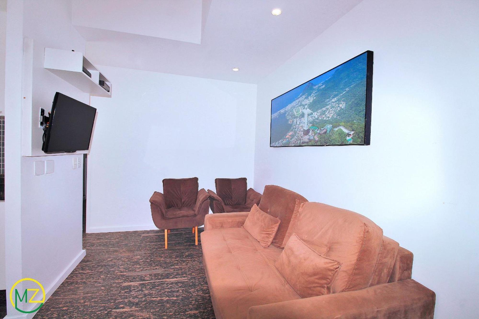Sala C/ 2 Banheiros 4 Pessoas Apartamento